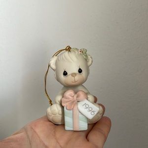 Precious moment ornament 1996